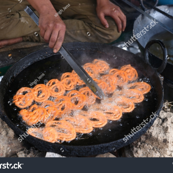 Hot and Crispy Jalebi Delivered to Your Doorstep | StreetFood.com